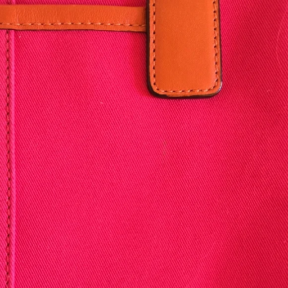Vibrant Pink and Orange Tote Bag with Spacious Interior and Durable Material - Picture 14 of 14